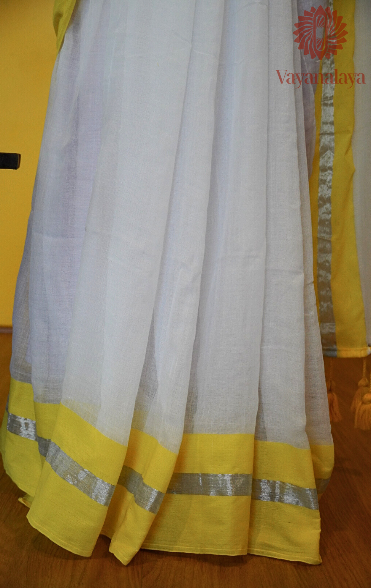 Chandrika – Sunshine Silver Mull Cotton Saree