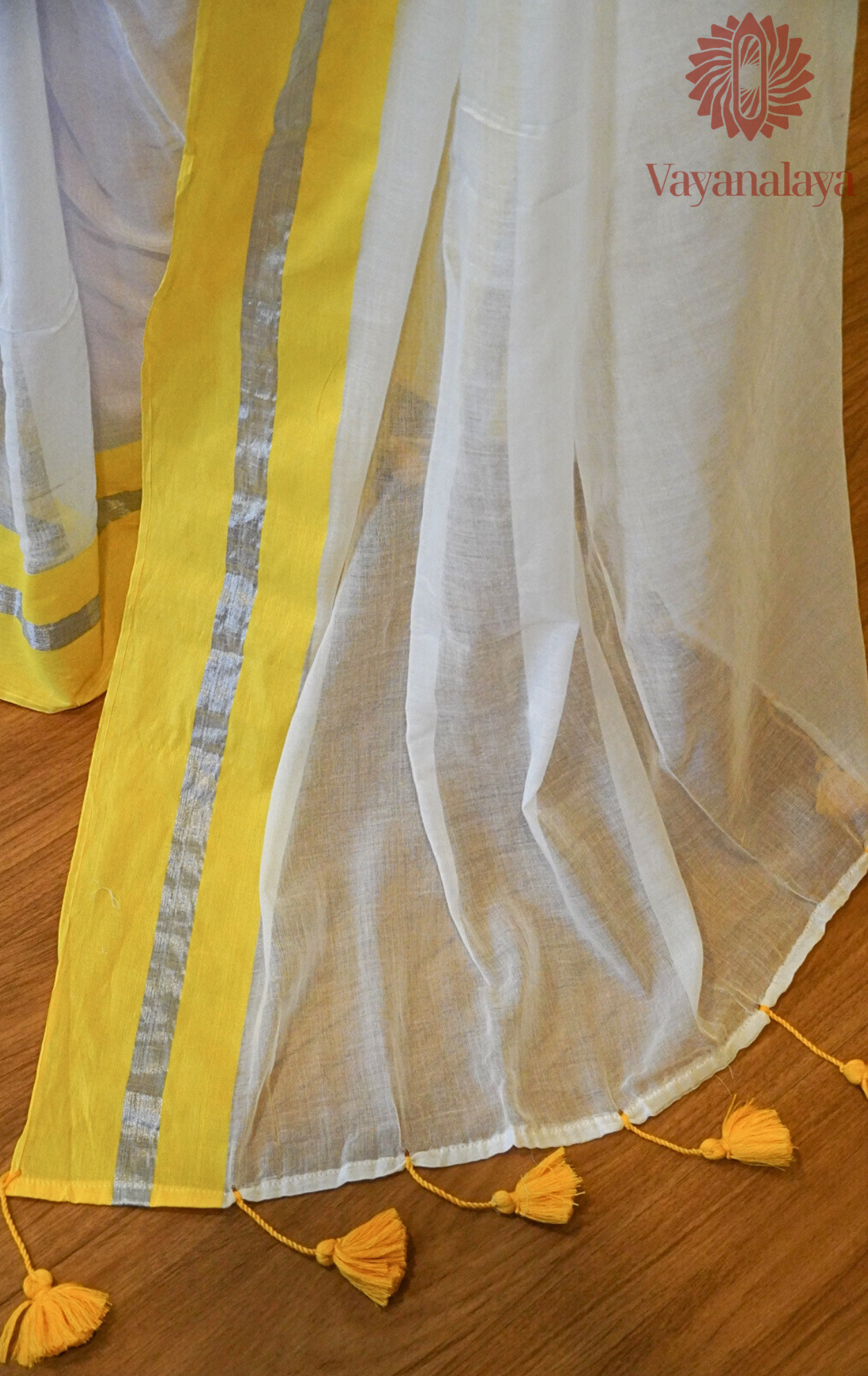 Chandrika – Sunshine Silver Mull Cotton Saree