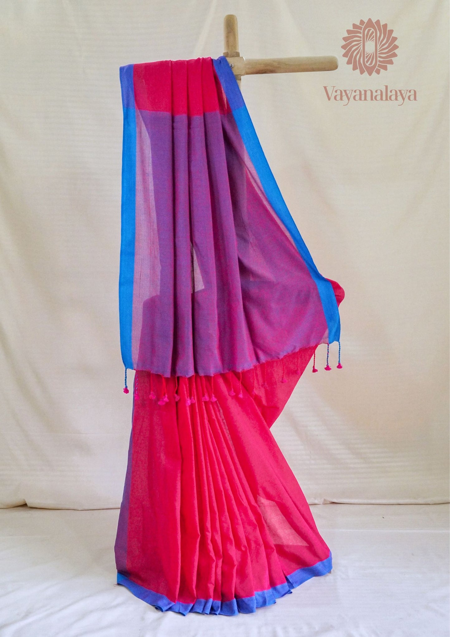 Cotton saree with contrast border and pallu