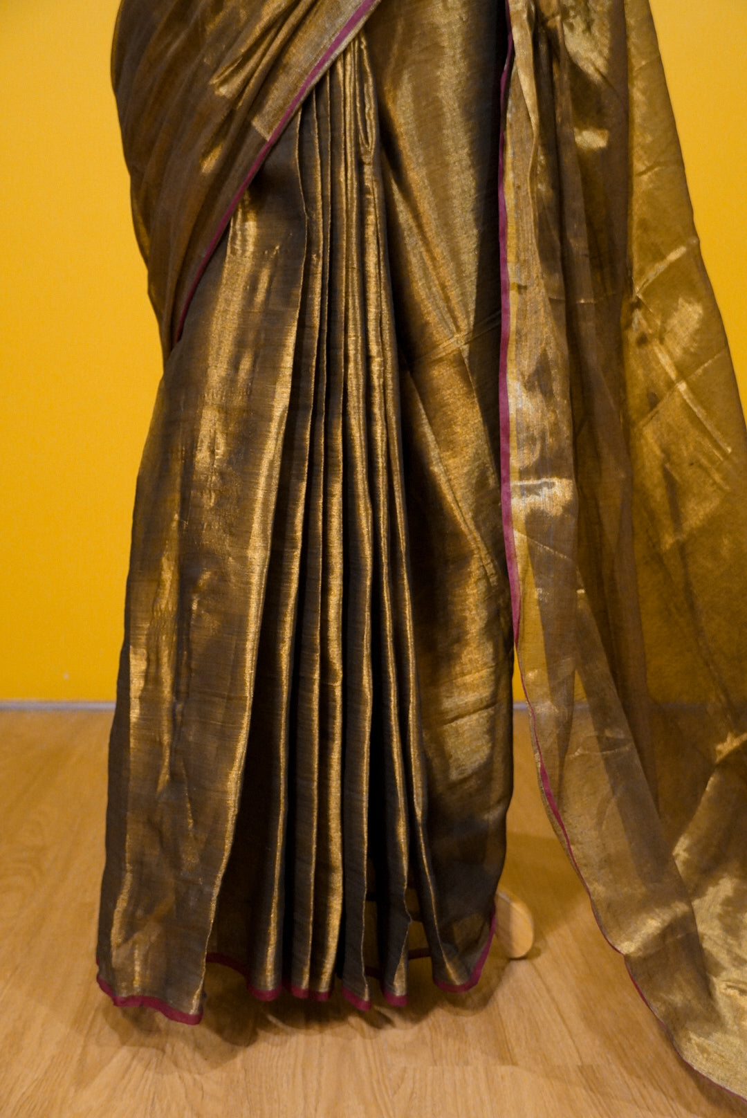 Swarna Sutra- Handloom Tissue Cotton Saree in Metallic Gold