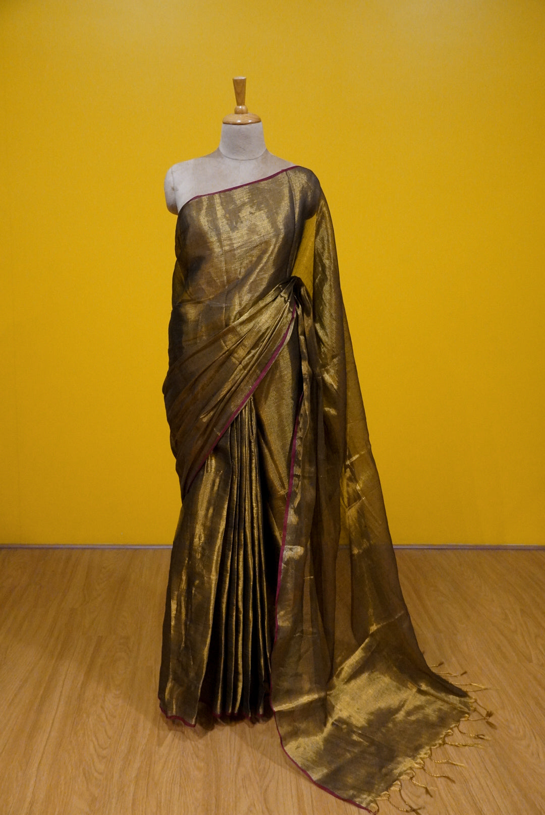 Swarna Sutra- Handloom Tissue Cotton Saree in Metallic Gold