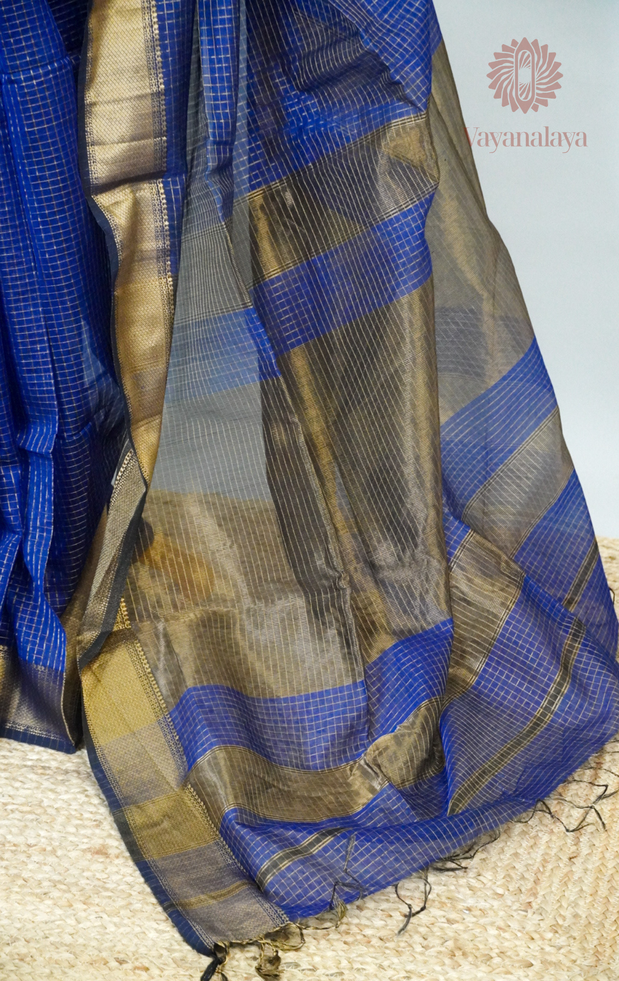 Royal Blue Maheshwari Silk Cotton Saree with Zari Checks