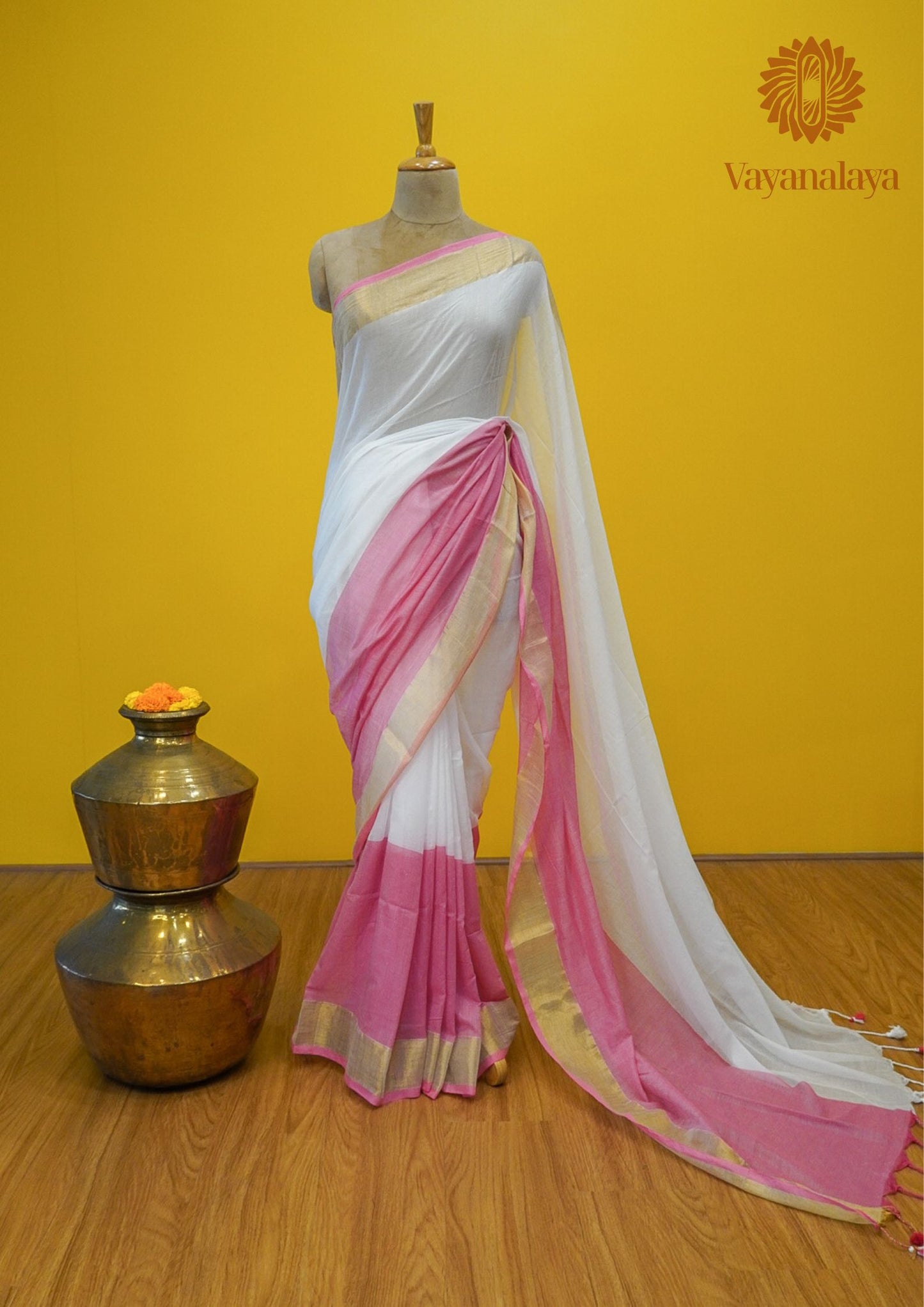 Off white and pink dual shade mul cotton saree