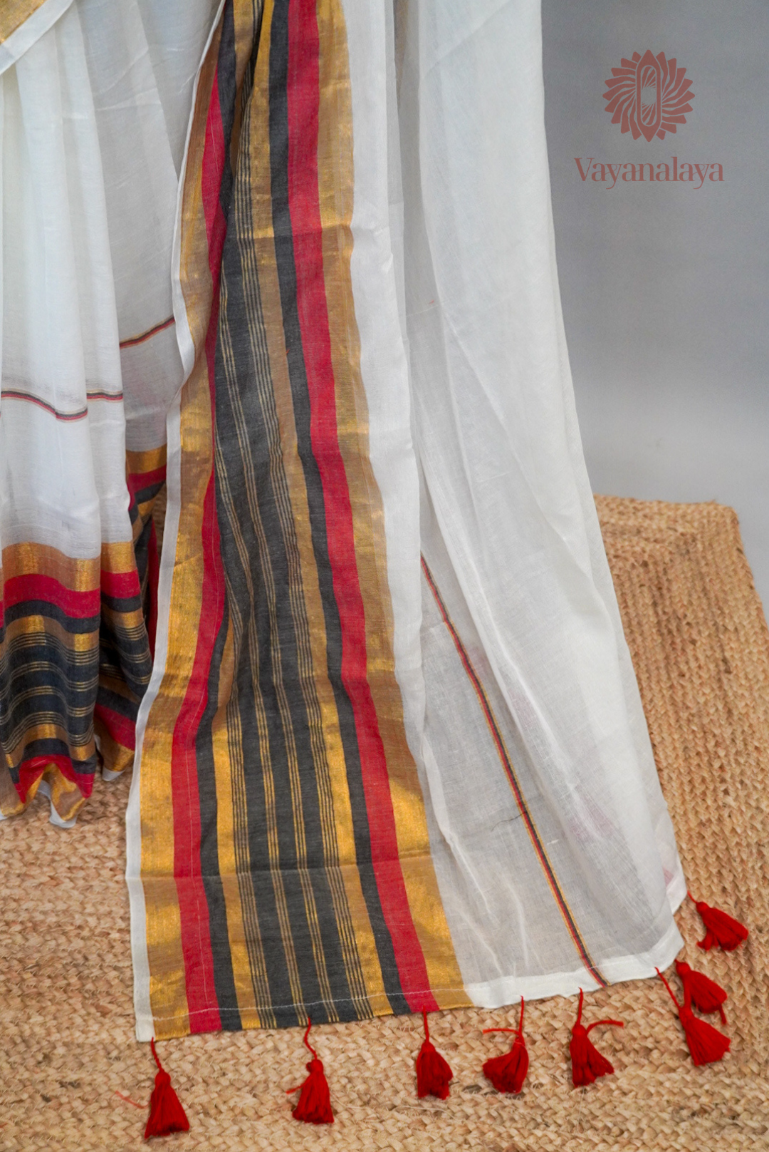 Charcoal & Coral Striped Kasavu Mul Cotton Saree
